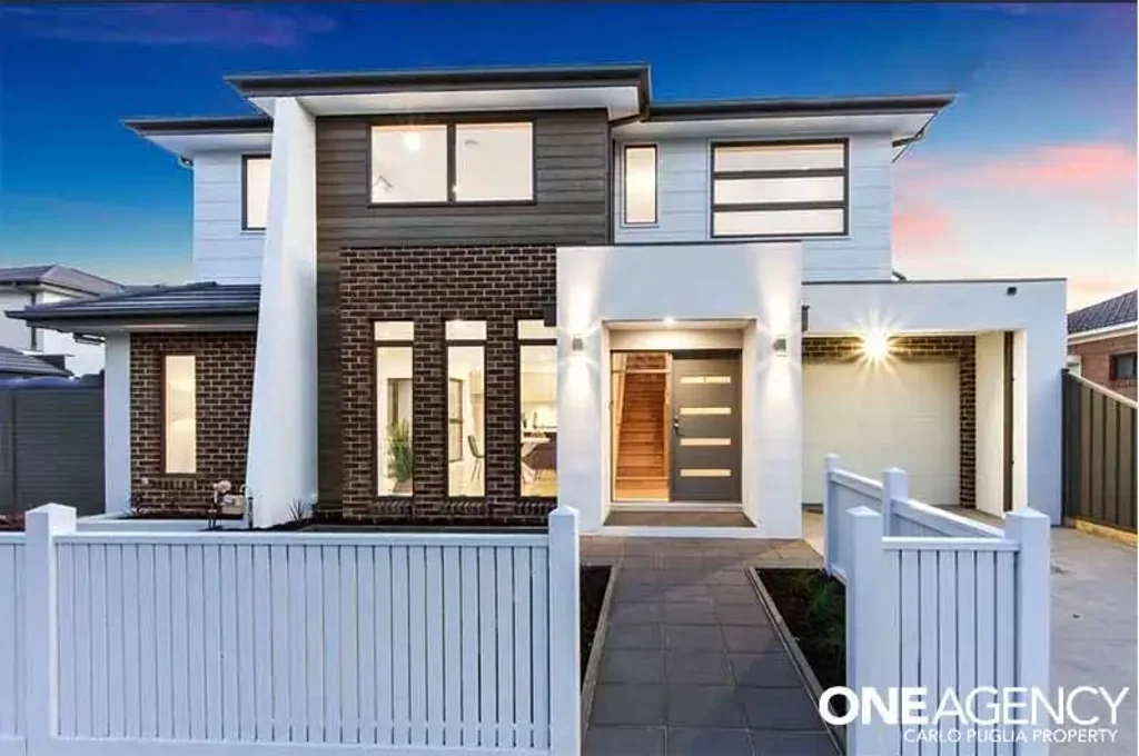 Modern 3 bedroom townhouse for rent in ideal location