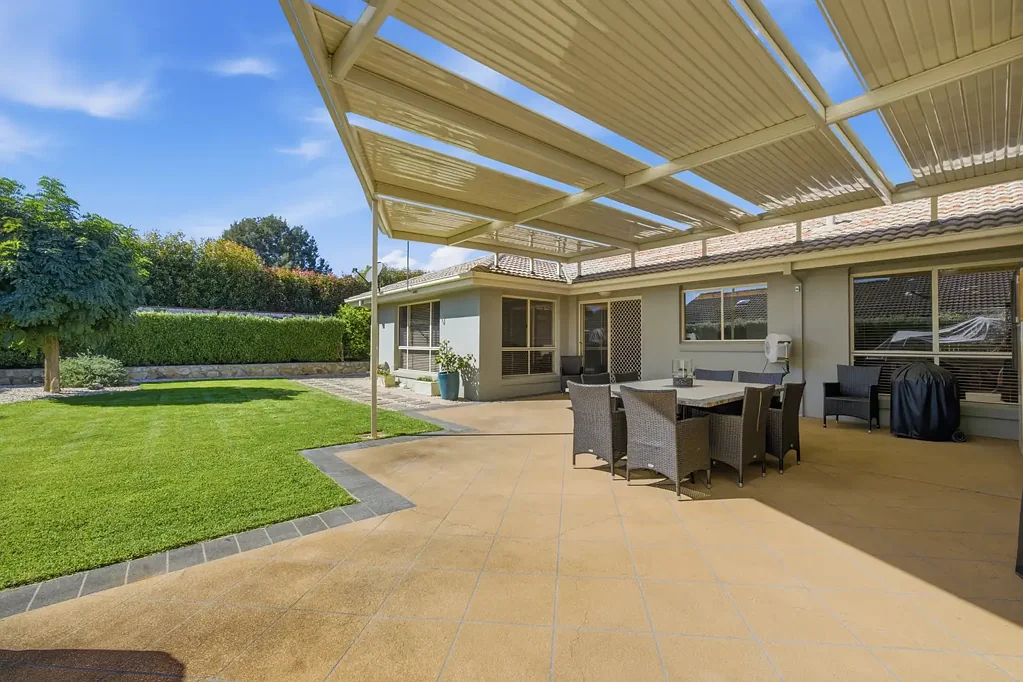 10 Parkview Crescent, Jerrabomberra, NSW 2619