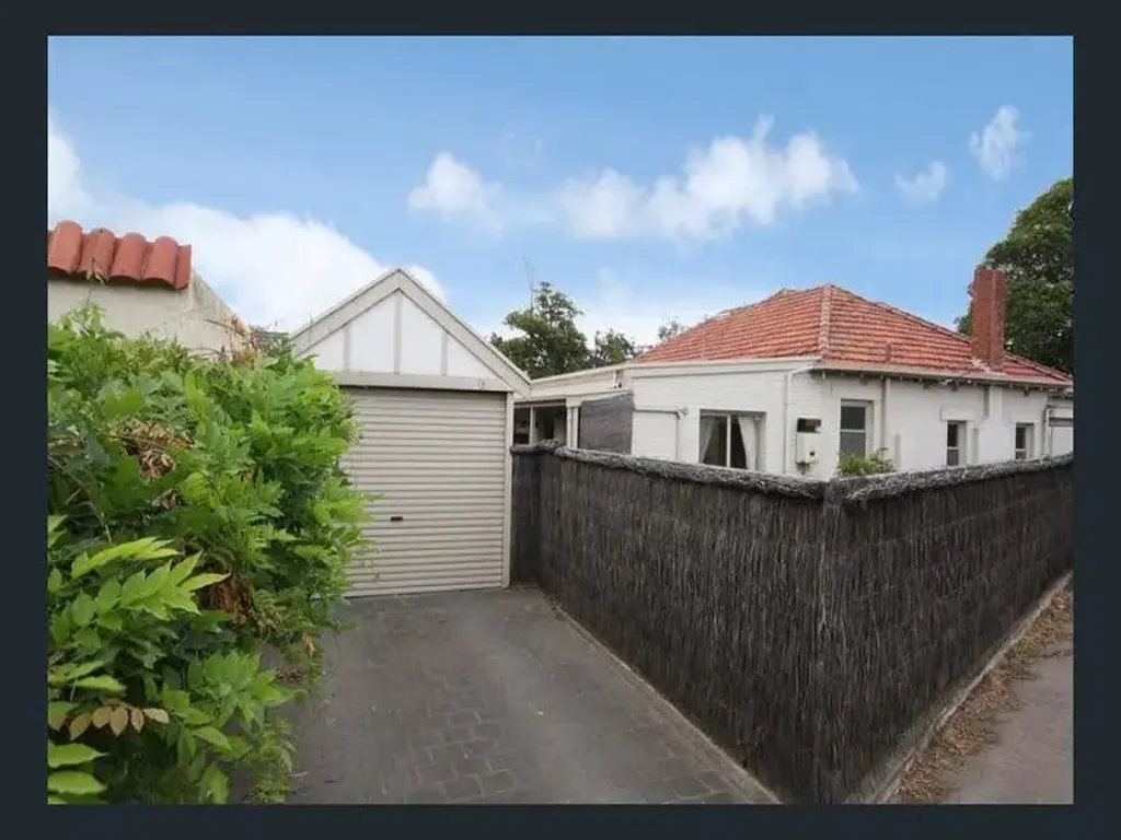 Stunning 2 Bedroom Character Villa in Collinswood