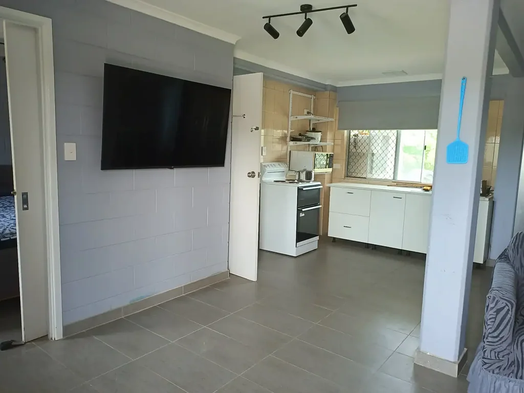 Fully Furnished 1-Bedroom Unit in Malak