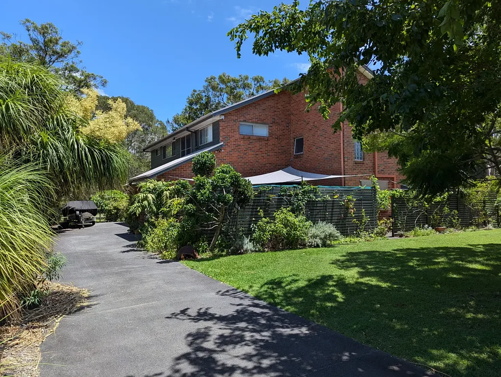 Summerland Point 5ห้องนอน BIG house. BIG block. BIG views. On Lake Macquarie.