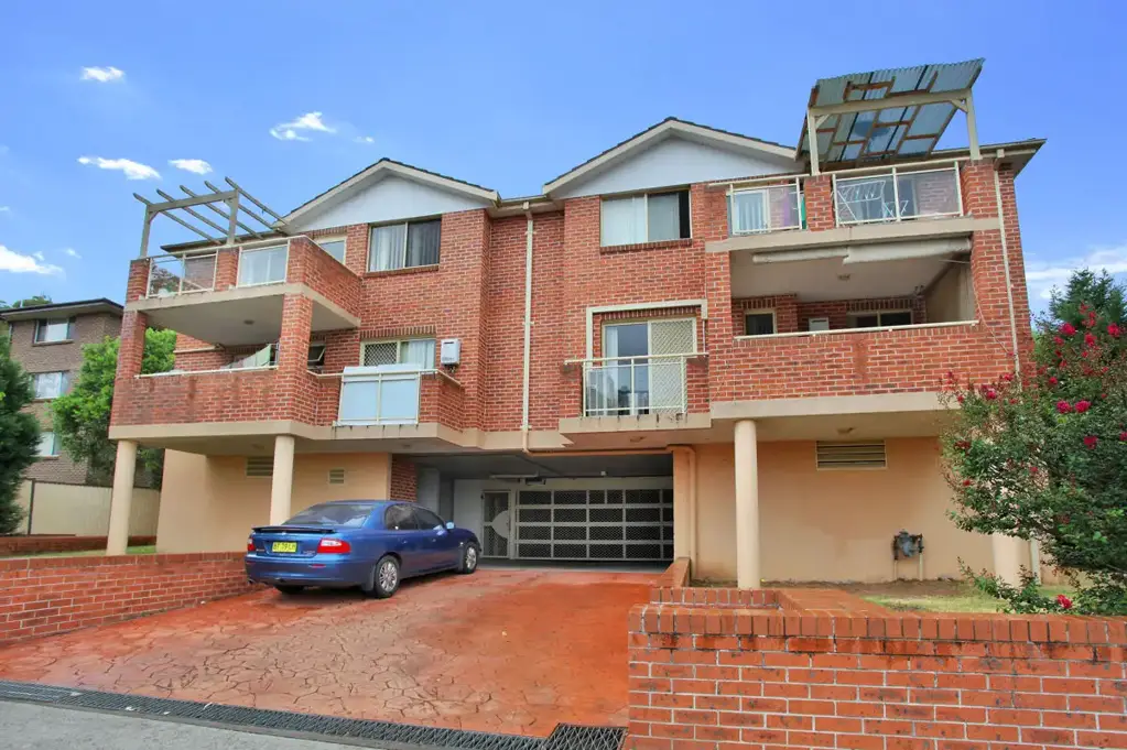 Merrylands 2Zimmer LOW MAINTENANCE, TOP FLOOR APARTMENT