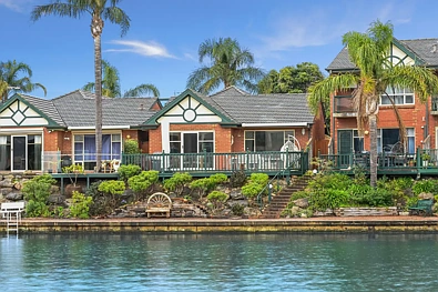 West Lakes 2Zimmer Waterfront beauty