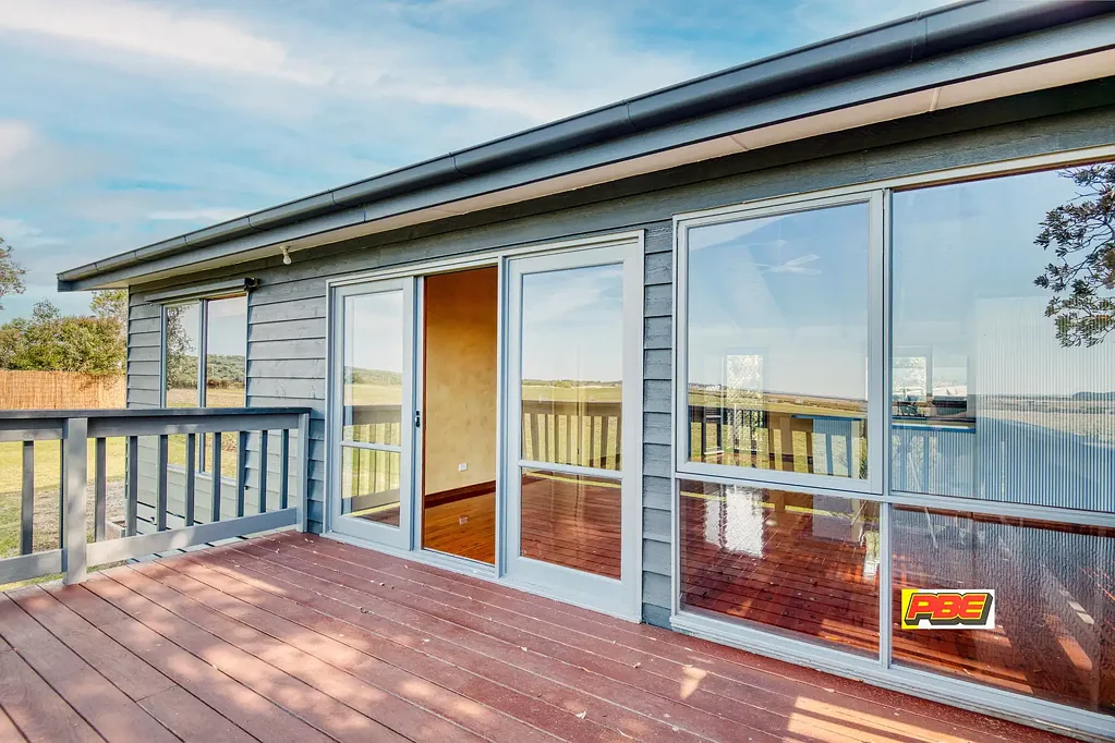 Venus Bay 1कमरा Modern Comfort with Stunning Views.
