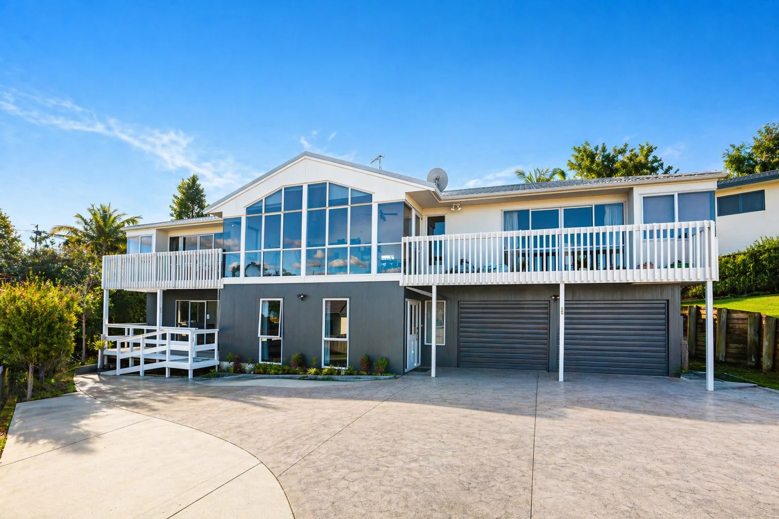 Onerahi 3Habitaciones 3 Bed, 2 Bath + Bonus Rooms Downstairs