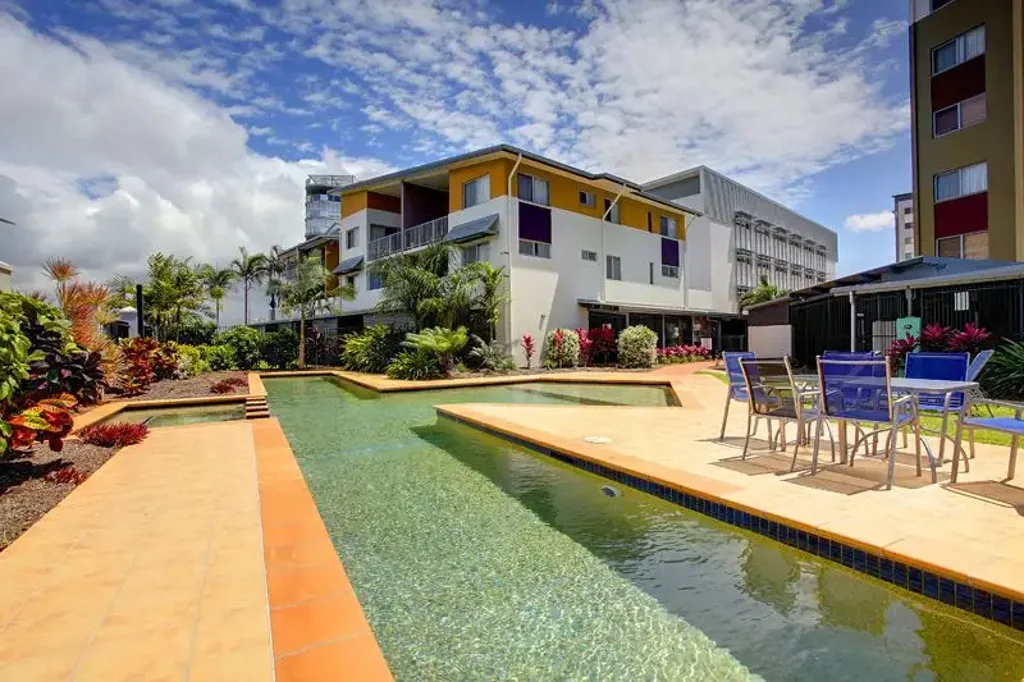 Furnished Apartment in Resort-Style Complex - Prime Townsvil