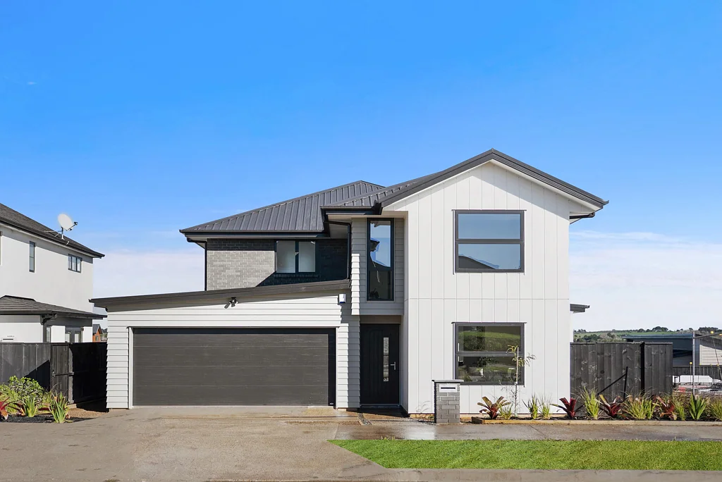 Rosehill 4બેડરૂમ Brand-New with Water Views!