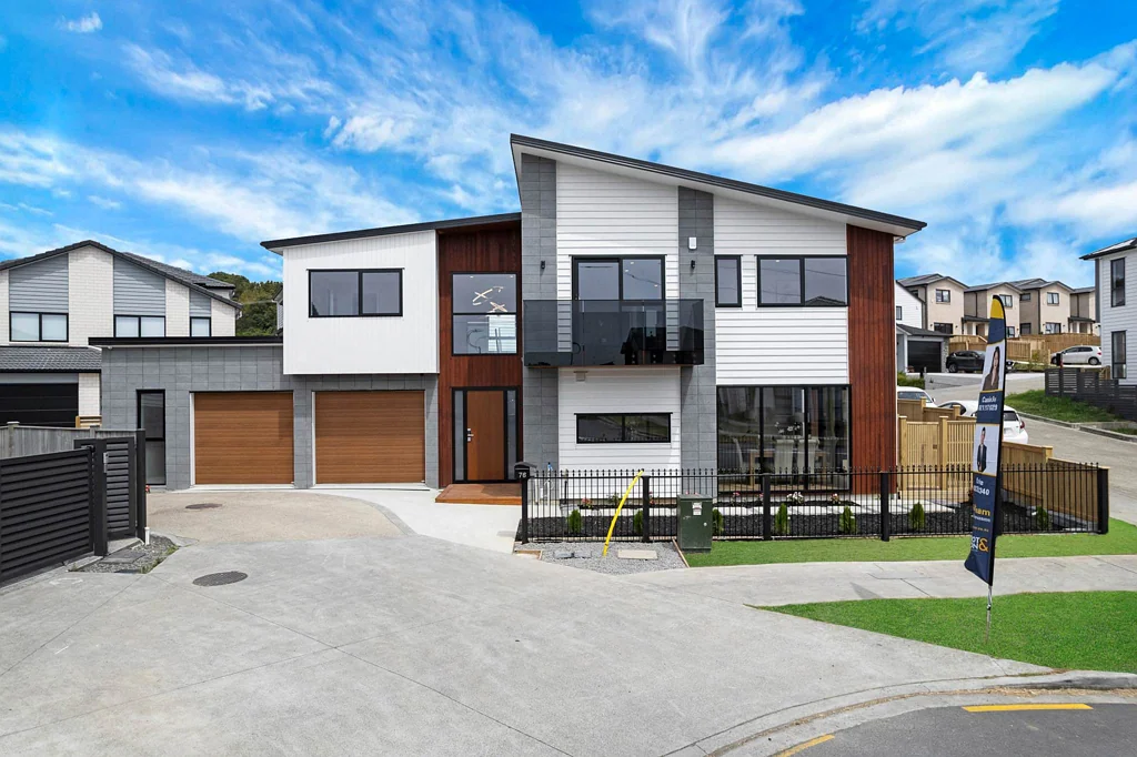 Flat Bush 7 Bedroom Brand New Luxury 7-Bedroom Home