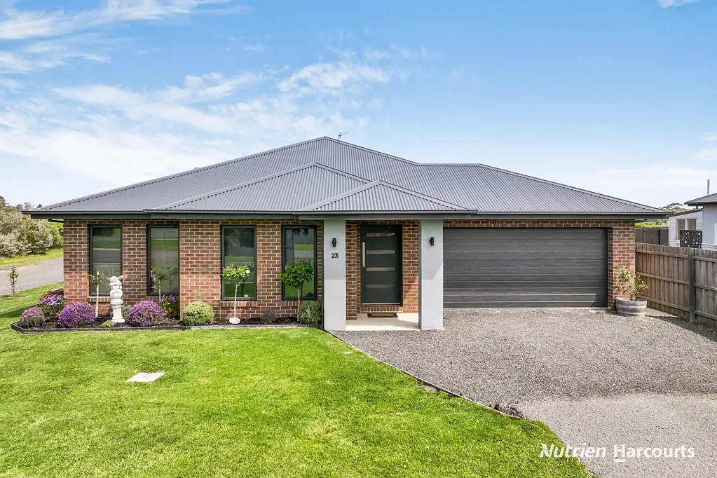 Port Albert 4房  Modern Coastal Home with Spacious Family Living