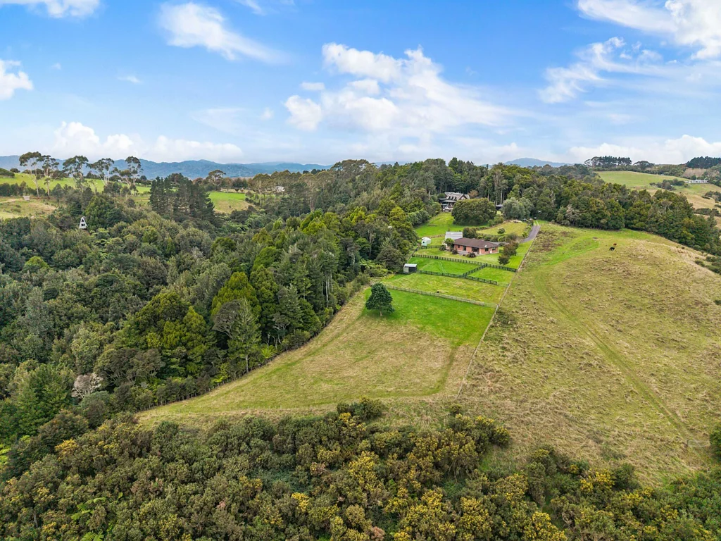 Ararimu 4chambre Lifestyle Living with Views, Privacy & Shedding