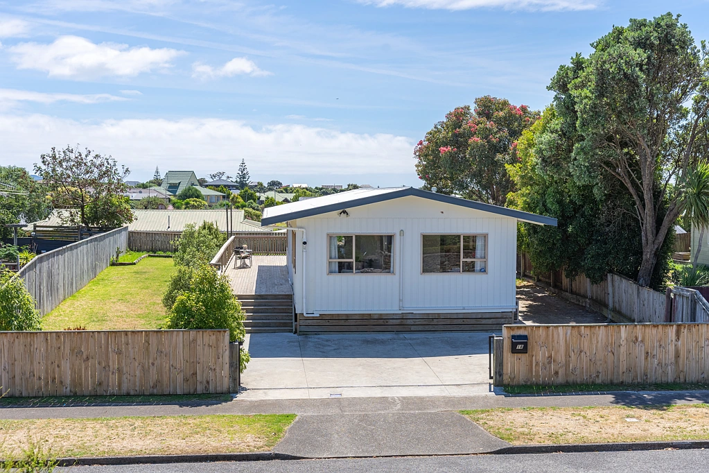 18 Hicks Crescent, Waikanae Beach, Kapiti Coast, Wellington