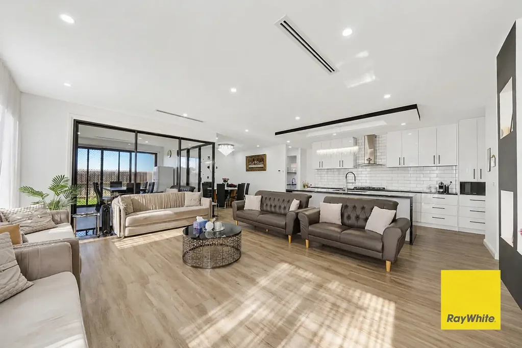 Deanside 4બેડરૂમ Two Kitchens, Two Ensuites, Endless Possibilities