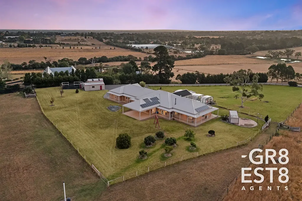Narre Warren North 5Zimmer Private 9.5 Acre Estate - A Hidden Sanctuary with Stunning Views in Narre Warren North
