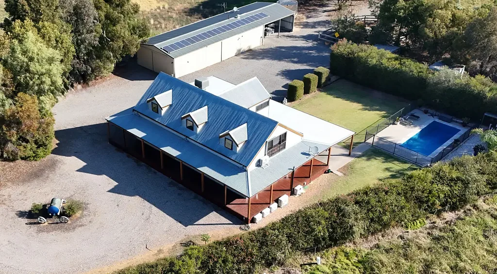 Numurkah 4房  Rare 2.02 Ha
Lifestyle Holding Within Numurkah Town Boundary
