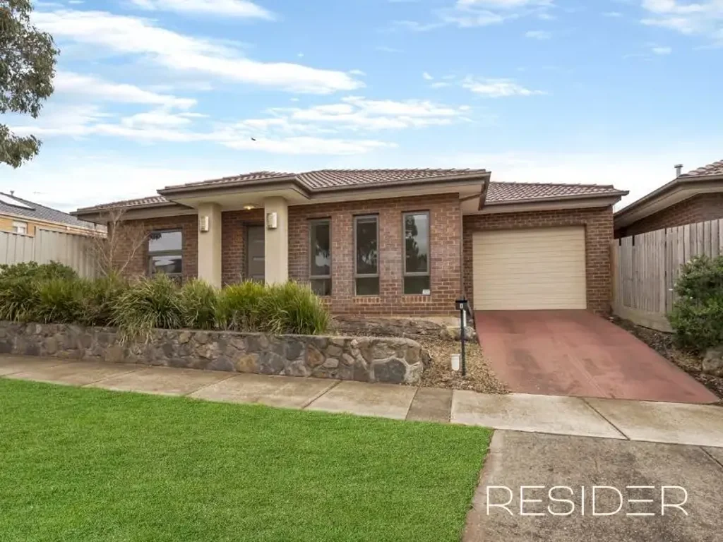 Family Living in the heart of Craigieburn!!