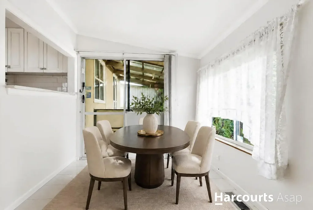 Family Living in Dandenong North