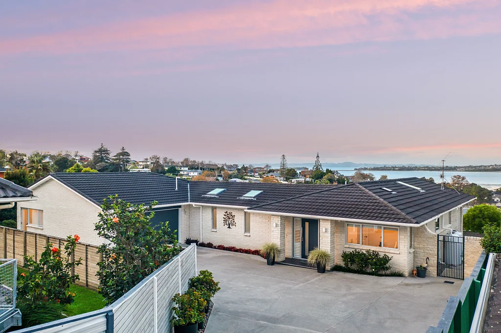 28A Churchill Road, Cockle Bay, Manukau City, Auckland