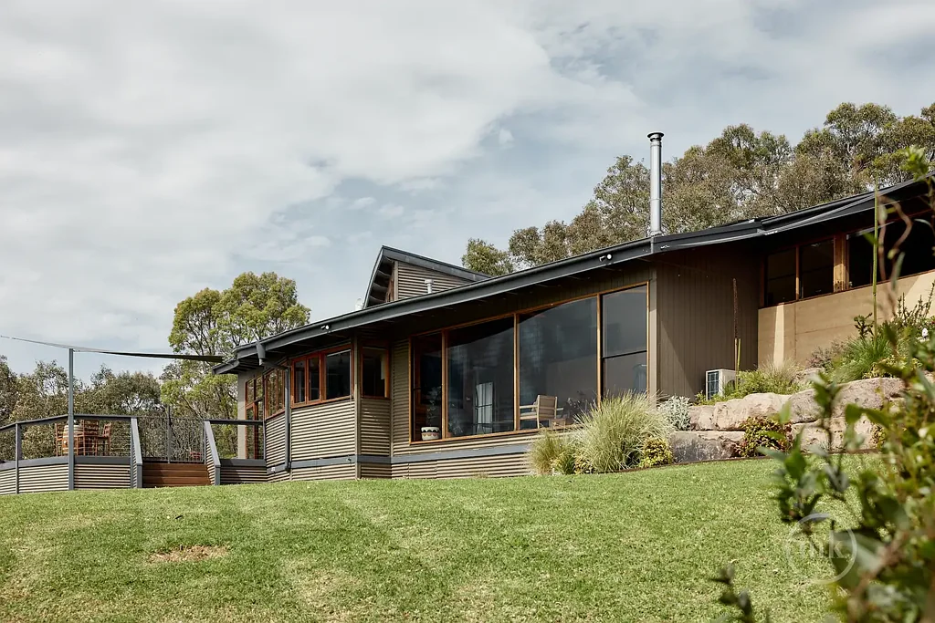 Smiths Gully 5બેડરૂમ A Rare Jewel With Lifestyle and Equine Appeal