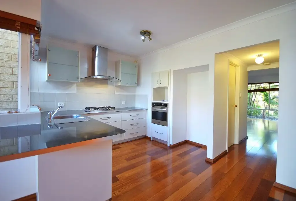 GREAT VALUE 3X1 HOME IN PRIME LOCATION