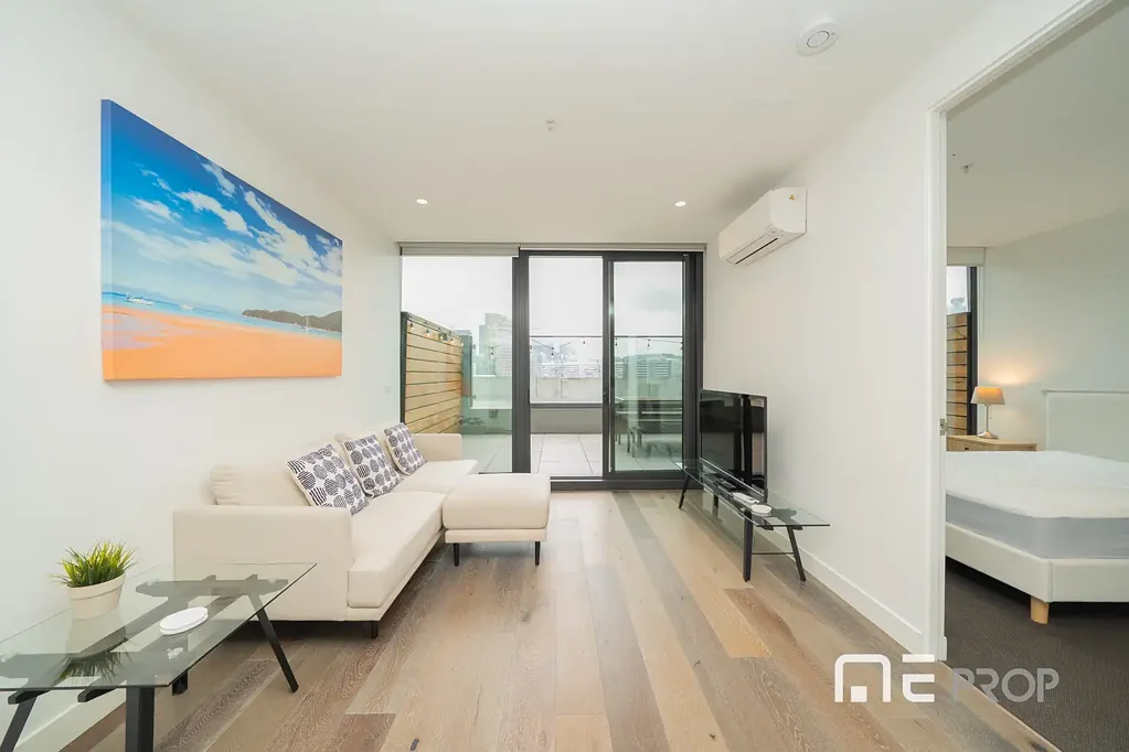 Fully Furnished Water View One bedroom plus study