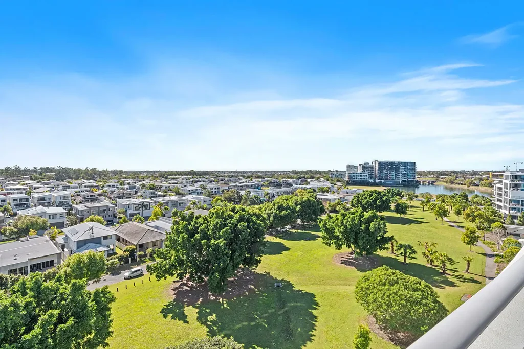 709/15 Compass Drive, Biggera Waters, QLD 4216