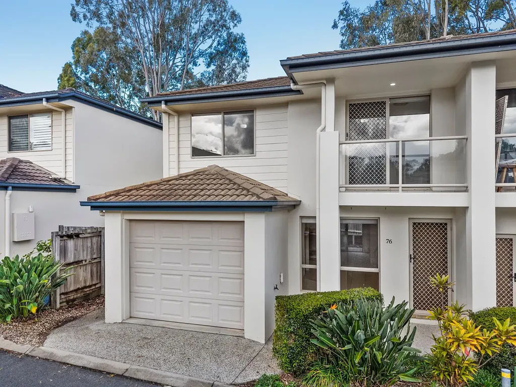 Manly West 3房 现代3卧室联排别墅 - 全空调 Modern 3 Bedroom Townhouse - Fully Air Conditioned