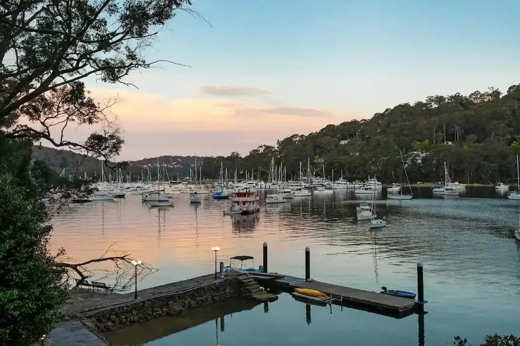 Mccarrs Creek 4कमरा Escape to your own private Waterfront Acreage. Only 5 minutes from Church Point