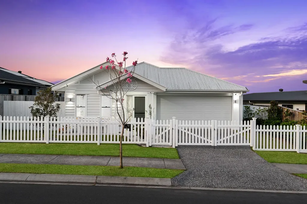 Ripley 4 Bedroom Enchanting and Elegant