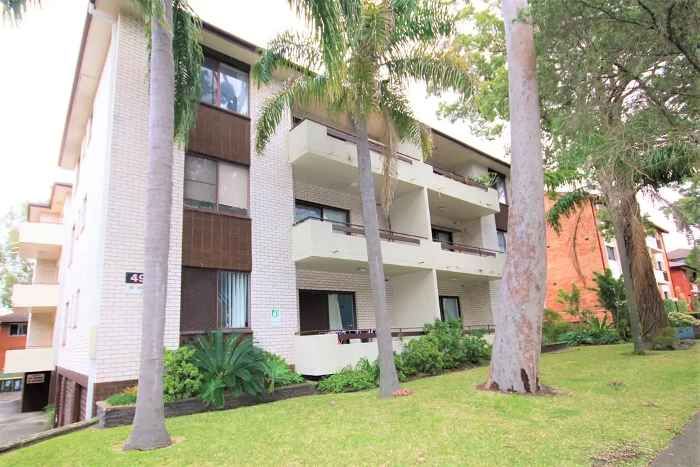 SPACIOUS TWO BEDROOM IN A GREAT LOCATION