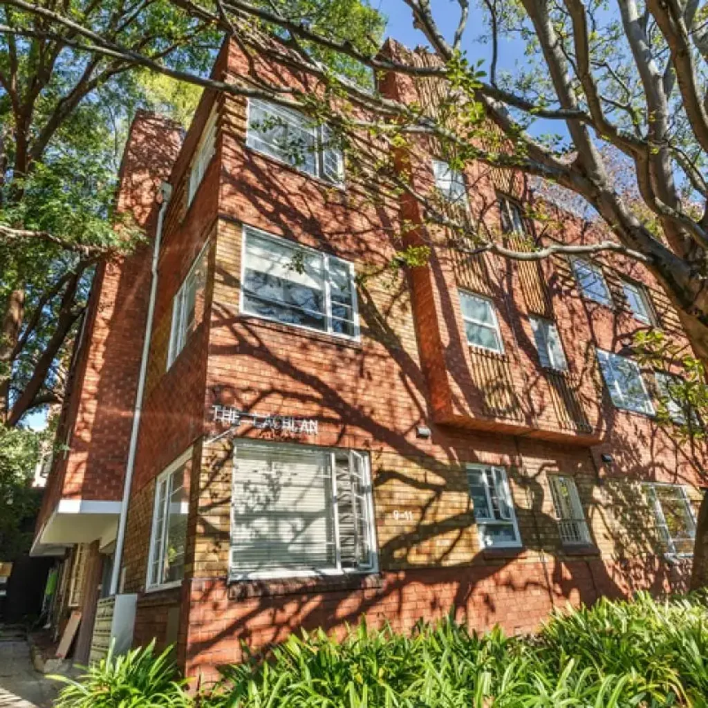 Studio apartment with leafy outlook