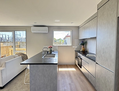 1C Ferguson Street, Mangere East, Manukau City, 4 rūma, 2 rūma horoi, Townhouse