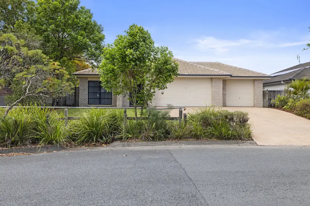 Caloundra West 4Kwarto Fantastic Family Home with Even More Untapped Potential…