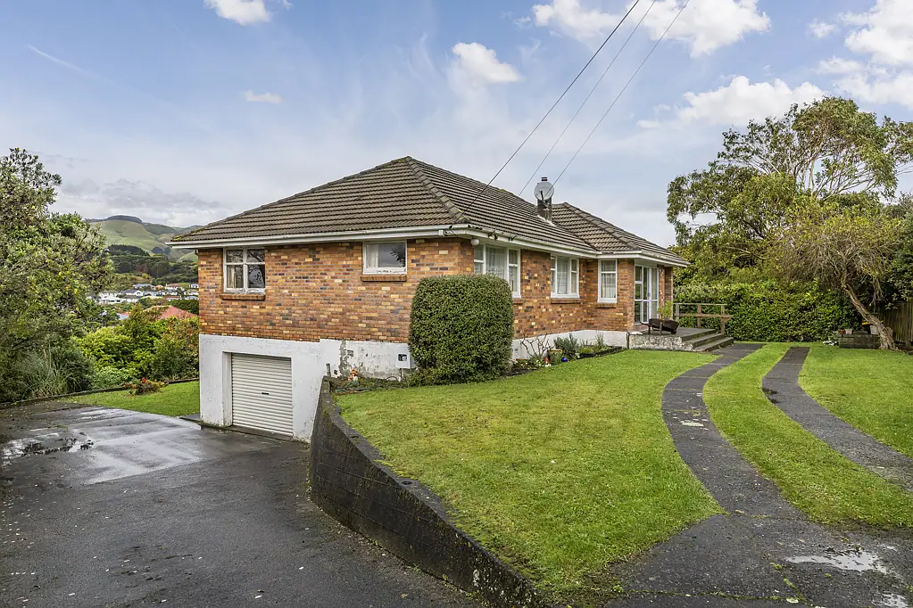 Tawa 3房  VINTAGE OPPORTUNITY TO CAPITALISE ON
