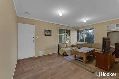 8 Brookdale Drive, Armadale, WA 6112, 3房, 1浴, House