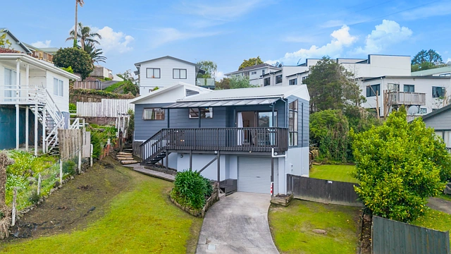 13 Frosses Place, Massey, Waitakere City