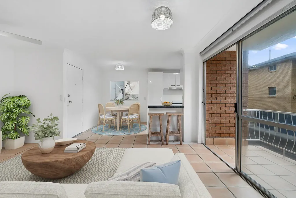 Palm Beach 2 Bedroom Unbeatable Opportunity