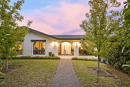 31 Wood Road, Paradise