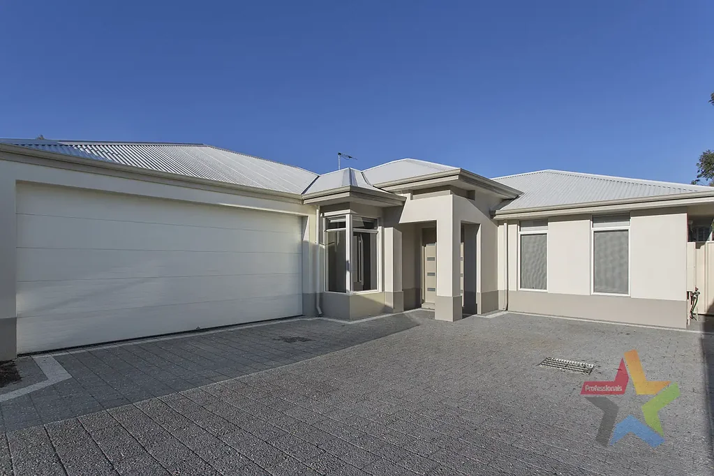 HIDDEN GEM-SPACIOUS REAR VILLA, A STONES THROW FROM THE BEAUTIFUL SWAN RIVER!!