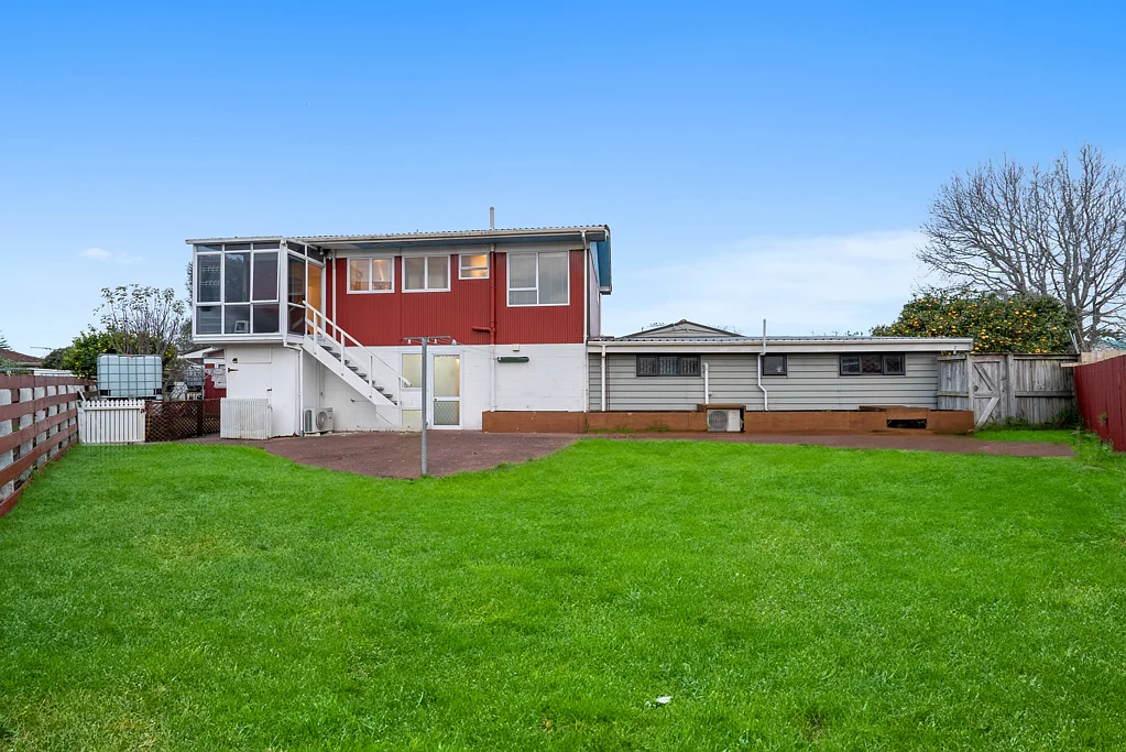 Papatoetoe 2房 首次置业者/投资者首选！布局实用，近购物中心/学校/主干道，生活便利！ Smart Buying for First Home Seekers & Investors!