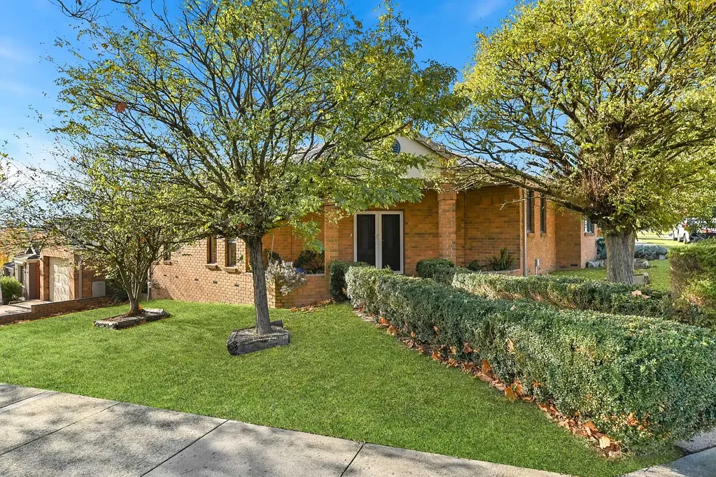 Beaconsfield 4部屋 Space, Style and Serenity in Berwick Views Estate