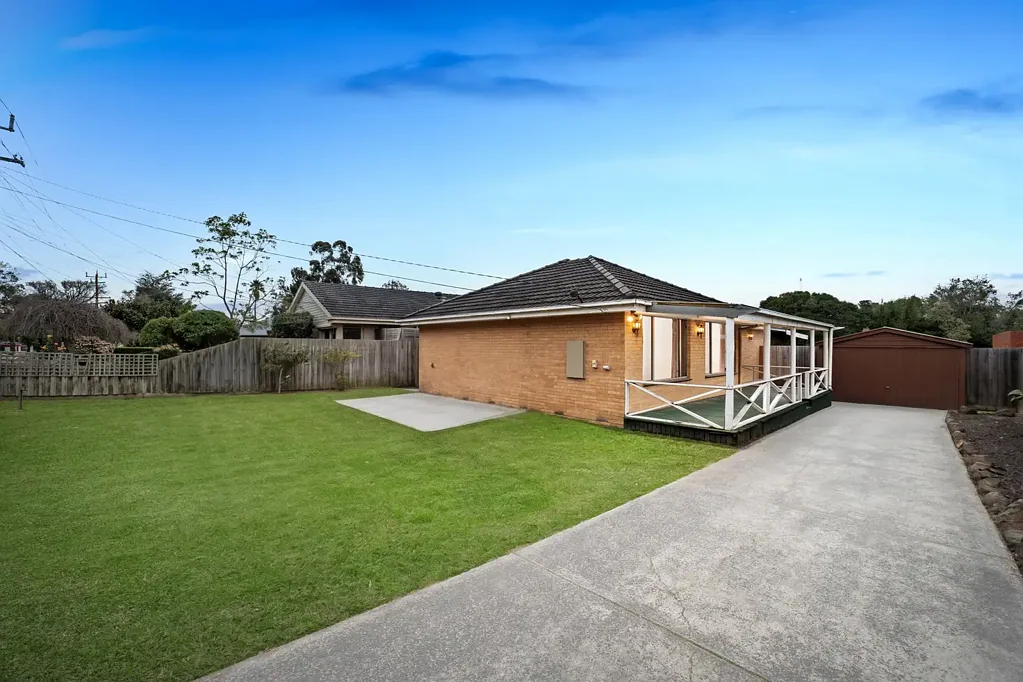 Scoresby 3房 家庭舒适、宽敞户外生活与未来潜力 Family Comfort, Expansive Outdoor Living and Future Potential