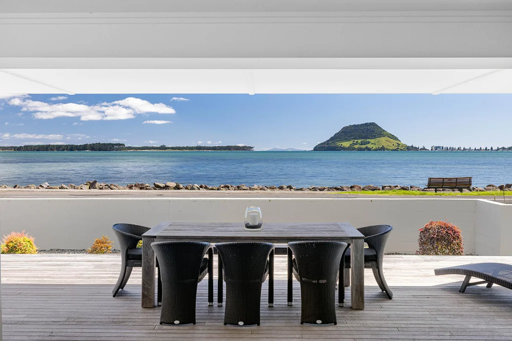 Otumoetai 3房  Luxury Living with a Coastal Heartbeat