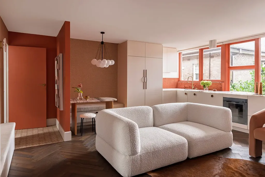 Petersham 2ห้องนอน Architecturally Crafted Apartment in a Tightly Held Owner-Occupied Complex