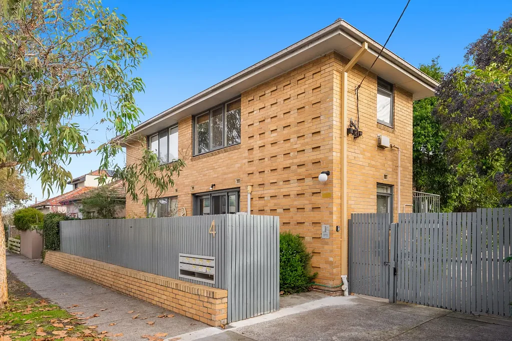 4/4 Poets Grove, Elwood, VIC 3184