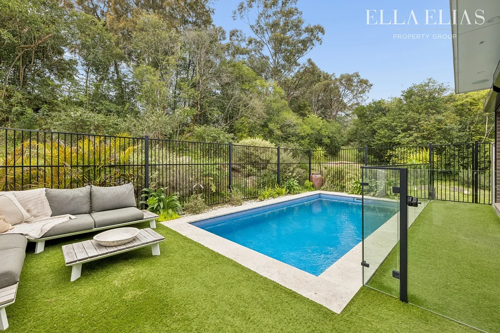 North Ryde 4Kwarto Masterpiece Home With Private Lift, Heated Pool & Bushland Setting