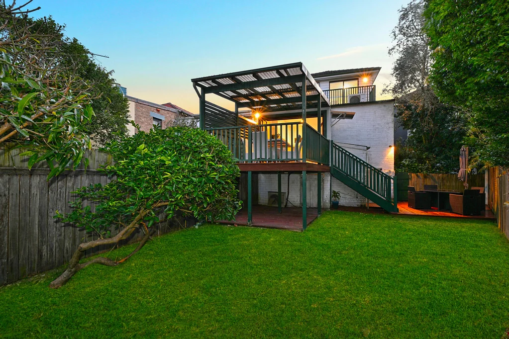 Randwick 4બેડરૂમ A Classic Semi on the Cusp of Clovelly Beautifully Rejuvenated for Family Life