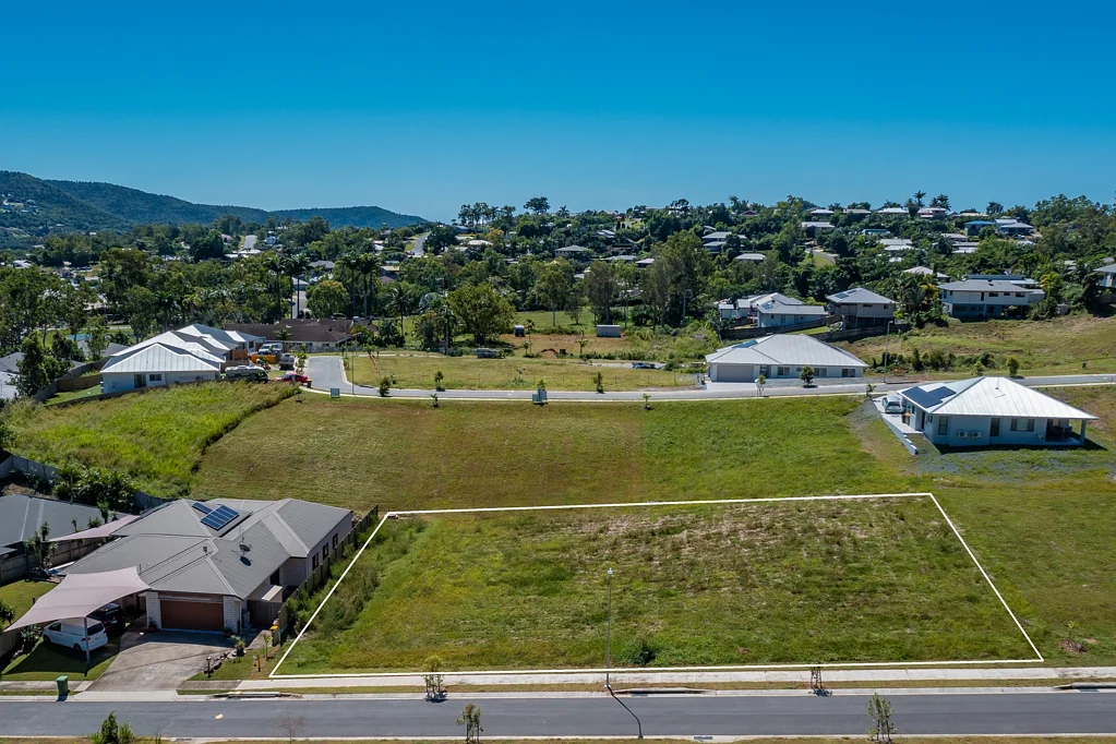 Cannonvale Rare 1600m² Dual Lot Opportunity – Build 4 Properties in Prime Cannonvale!