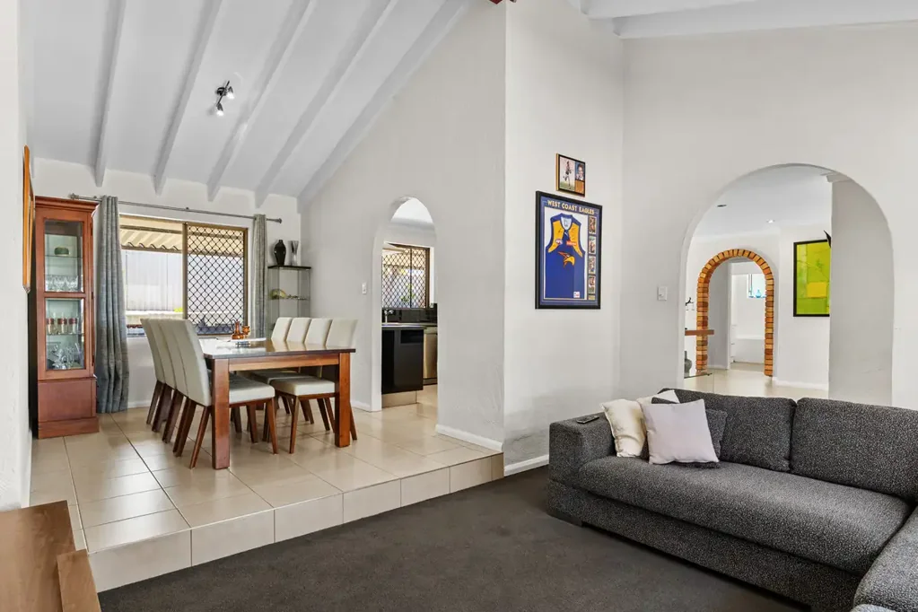 8A Christina Court, Craigie, WA 6025