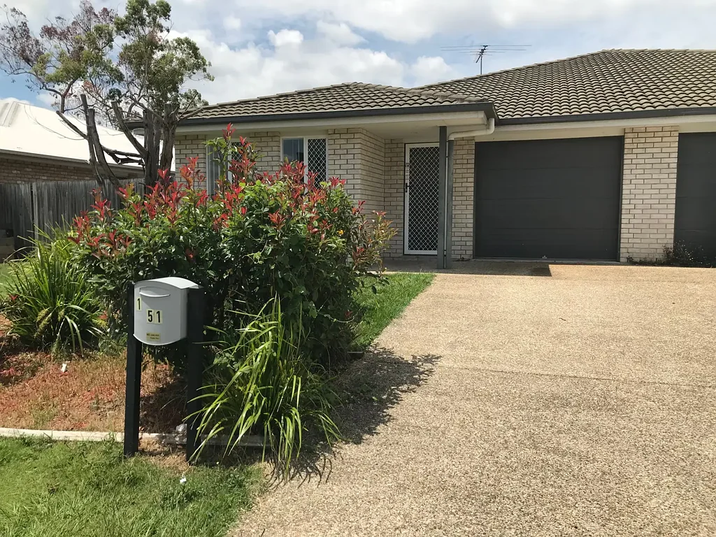 Caboolture 3Zimmer 3 Bedroom duplex with possible side access