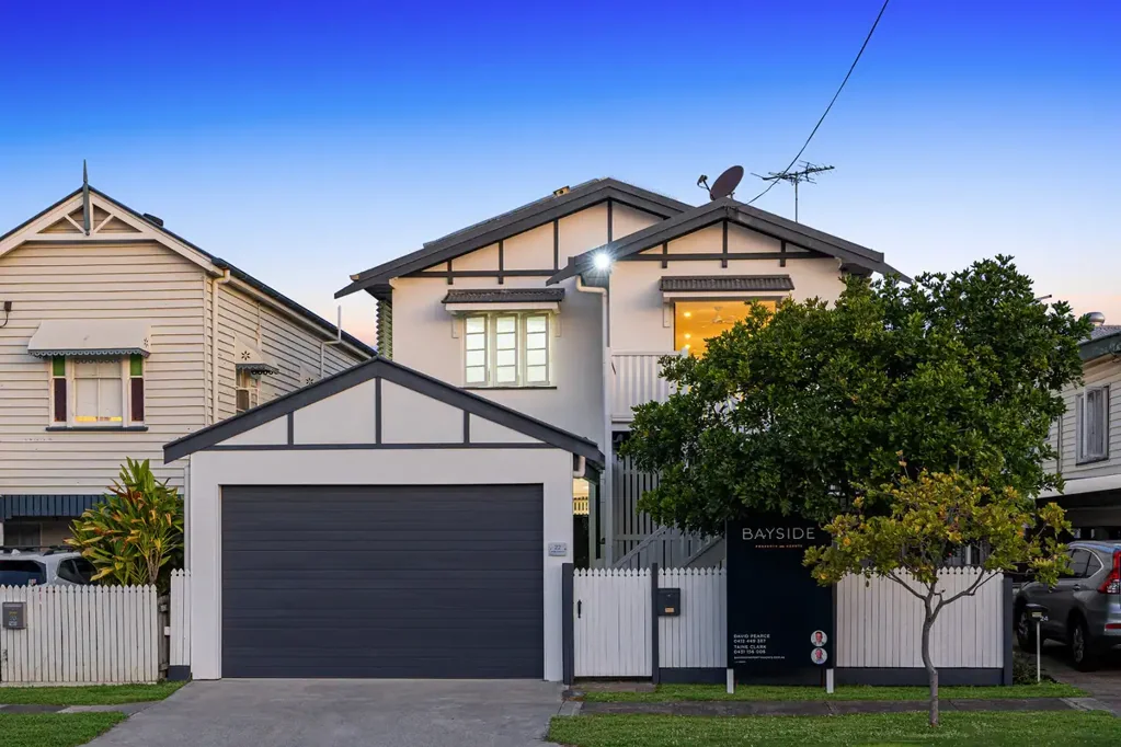 Wynnum 4部屋 Elevated Family Home Just Steps from the Waterfront
